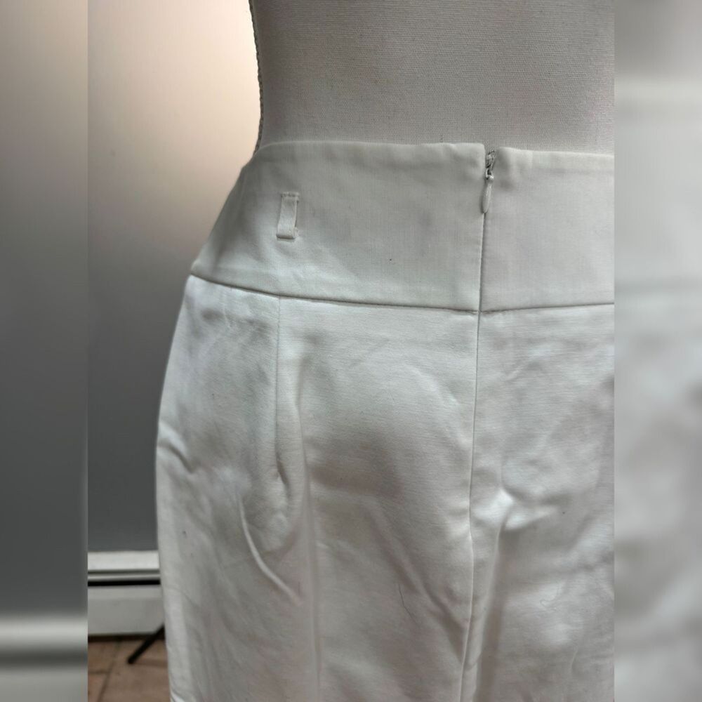 White Liz Claiborne Pencil Skirt Size 6 EUC - Picture 3 of 6